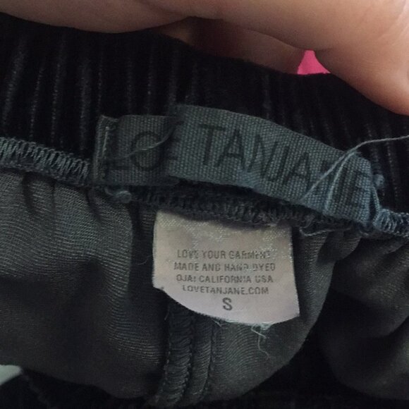 S NWOT LOVE TANJANE Velvet Short FF14 4027 - Picture 3 of 5